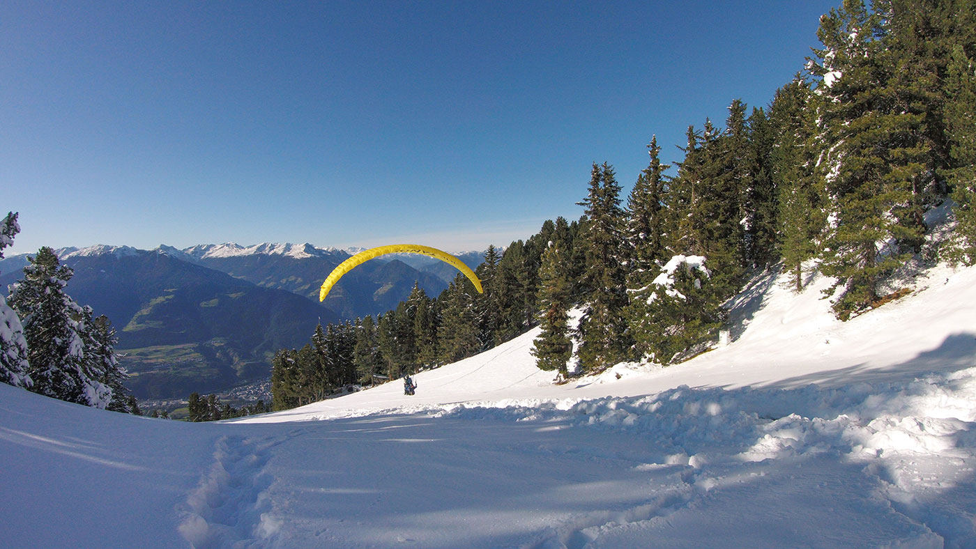 Paragliding Dolomiten Winterflug 03
